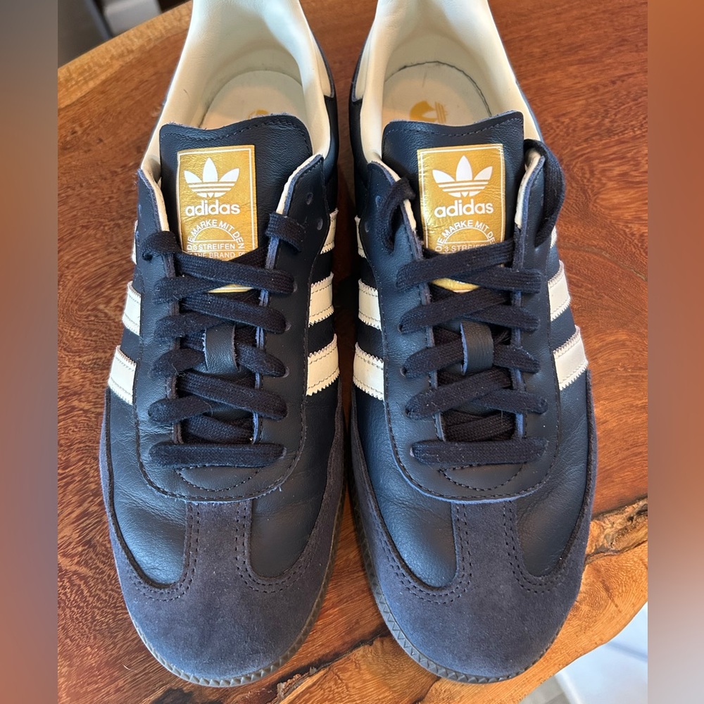 Mens sambas worn 2x